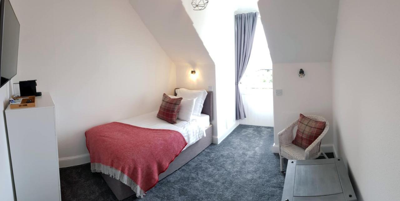 Lochtybank Guest House คาร์นูสตี ภายนอก รูปภาพ